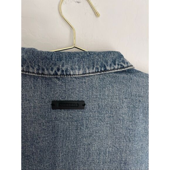 FEAR OF GOD Essentials Denim Jacket Size Large NWT - Picture 8 of 13